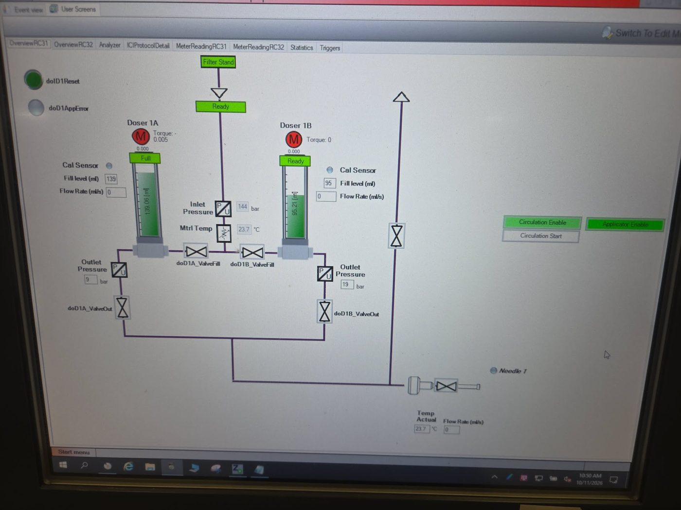RobView screen in run mode showing two dosers with fill levels, pressures, valves and enable buttons